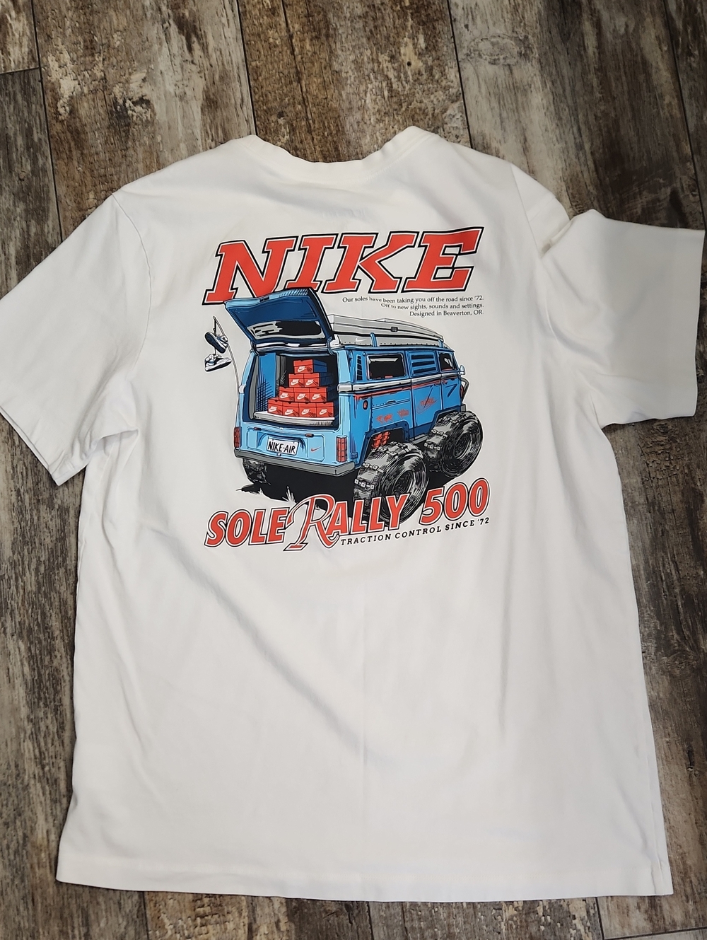 Mens Nike White Graphic Tee Large